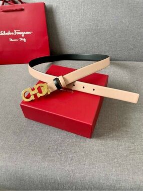 Salvatore Ferragamo Beige Reversible Leather Belt with Gold Gancini Buckle
